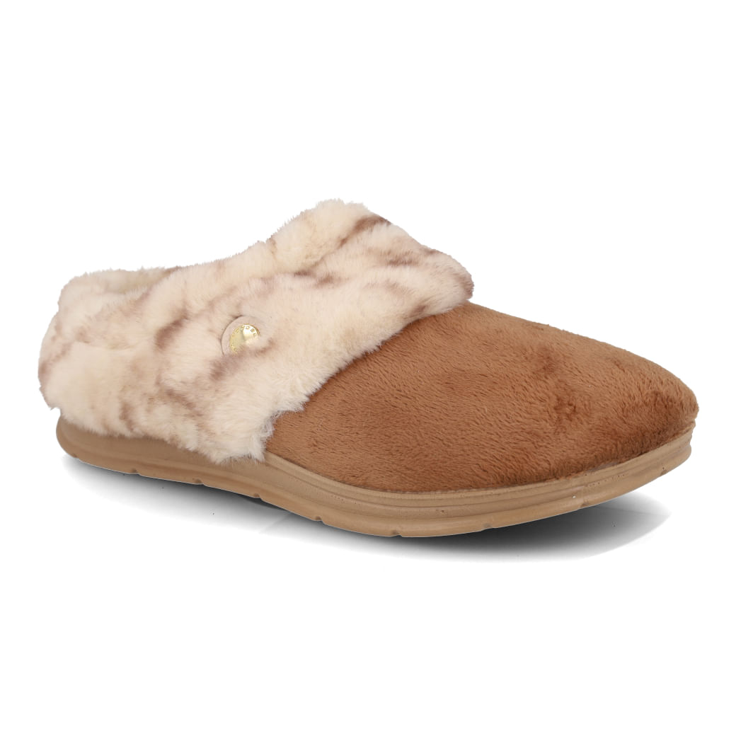 Pantufa feminina Pegada marrom terra vista frontal com forro de lã sintética